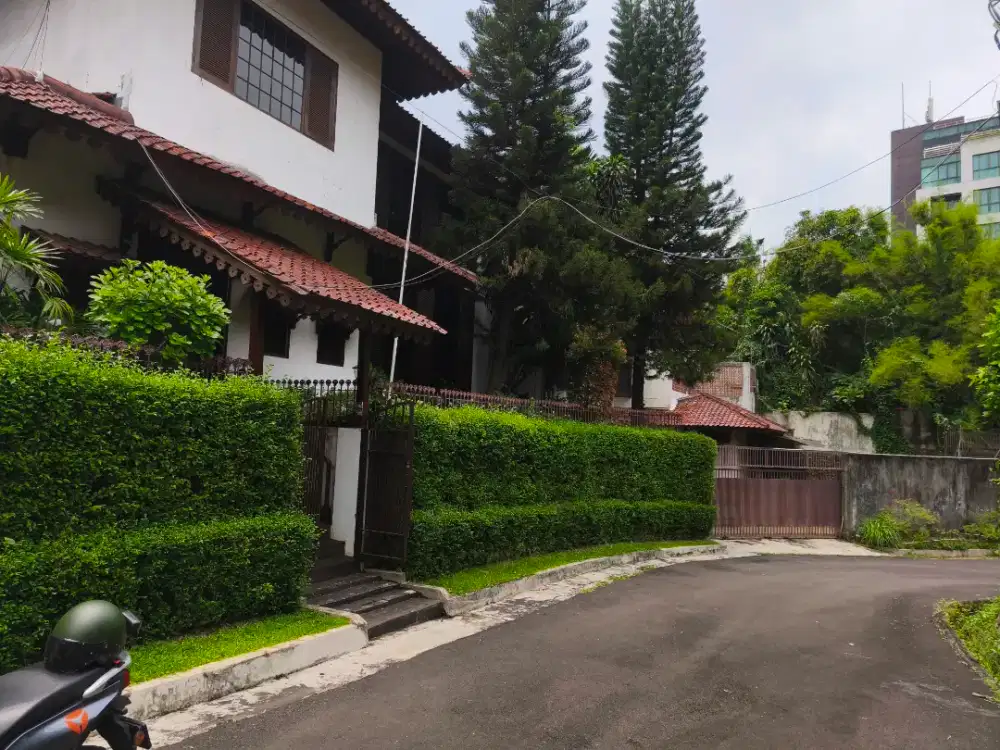 Rumah besar mewah dekat Terogong dengan JIS