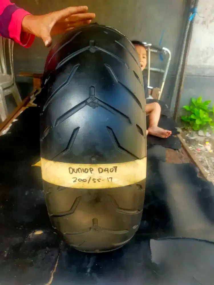Ban Dunlop murah tipe D407 200/55-17