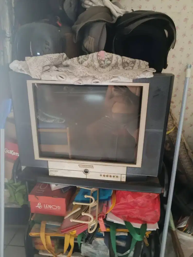 tv tabung 21 inch merk toshiba