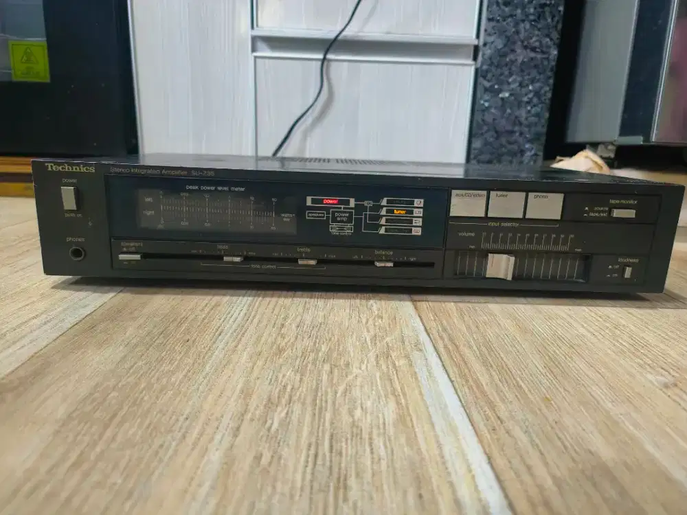 Amplifier Technics SU-Z35.