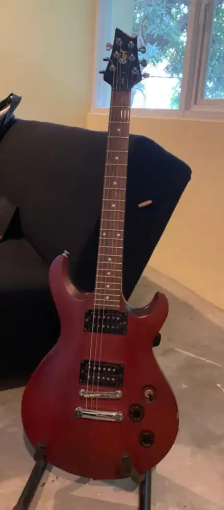 Cort M200 Walnut Satin