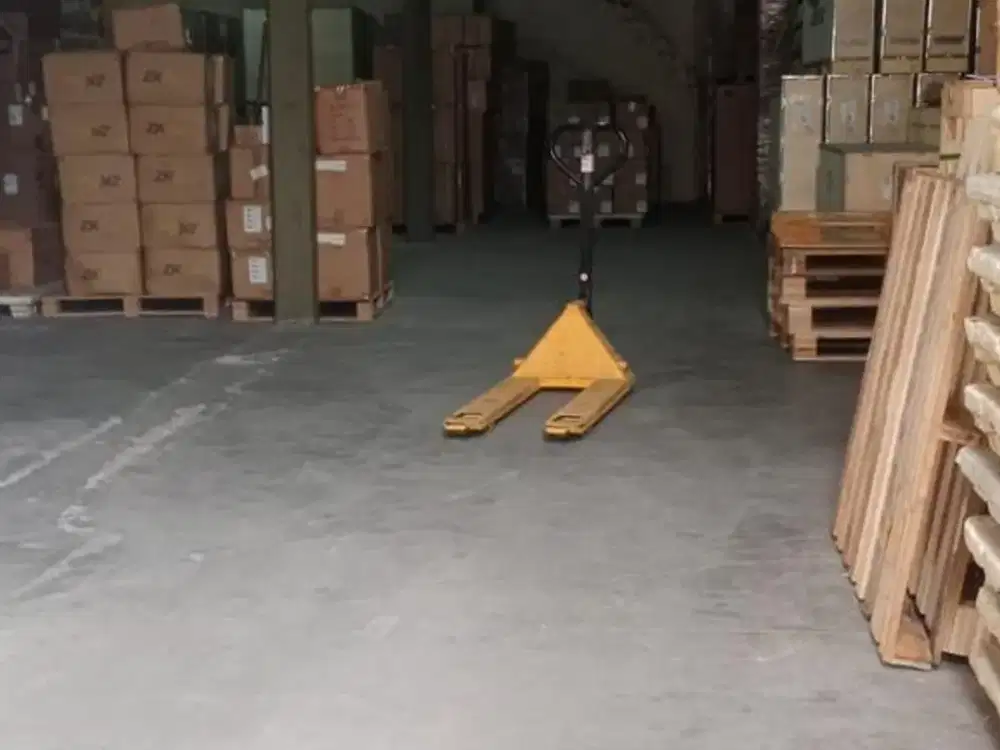 Dijual Gudang di Pergudangan Bandara Benda  450m2, 2 lantai