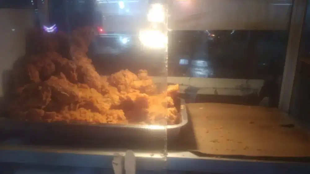 Dibutuhkan karyawan untuk jualan Ayam geprek