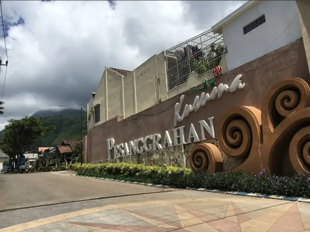 RUMAH VILLA PESANGGRAHAN KOTA BATU
