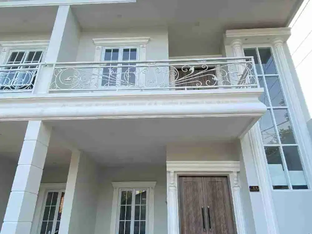 RUMAH MEWAH DAN MEGAH. DP 0% LANGSUNG AKAD. FREE BIAYA2. BONUS SUKA2
