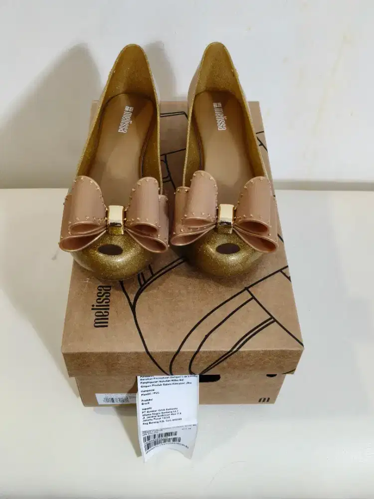 Dijual sepatu merk mellisa,bekas jarang pakai pembelian 8/2025