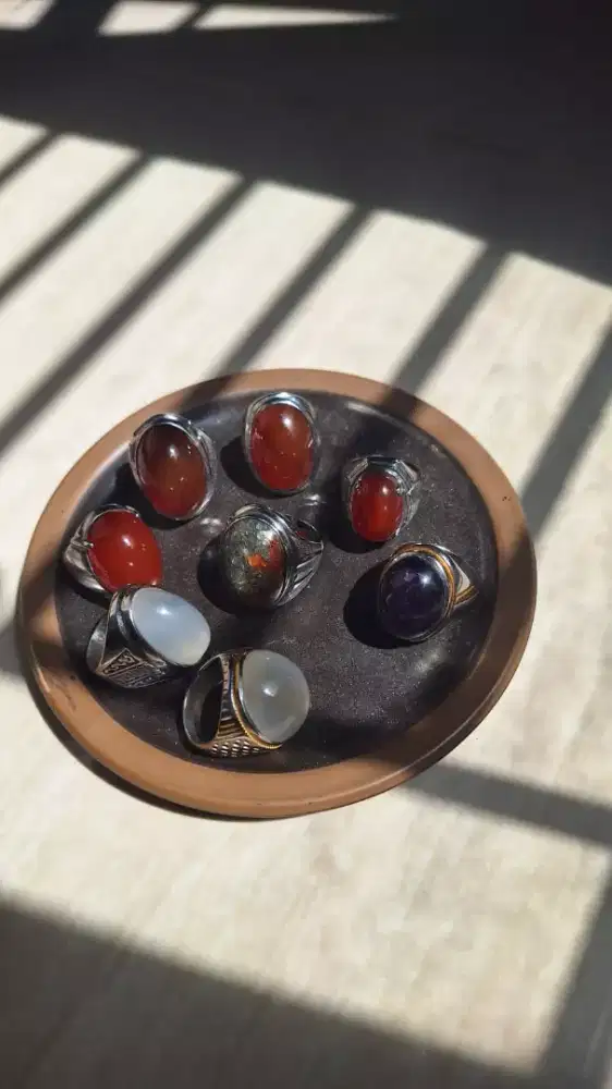 Mau menawarkan batu peninggalan bagus bagus jual lagi perlu