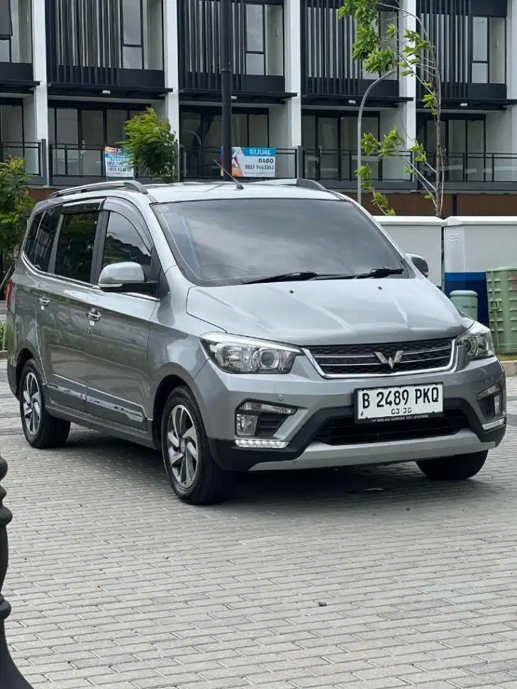LOW KM 50rb!!! Wuling COnfero S 1.5 L Lux+ ACT 2020 - Abu-abu