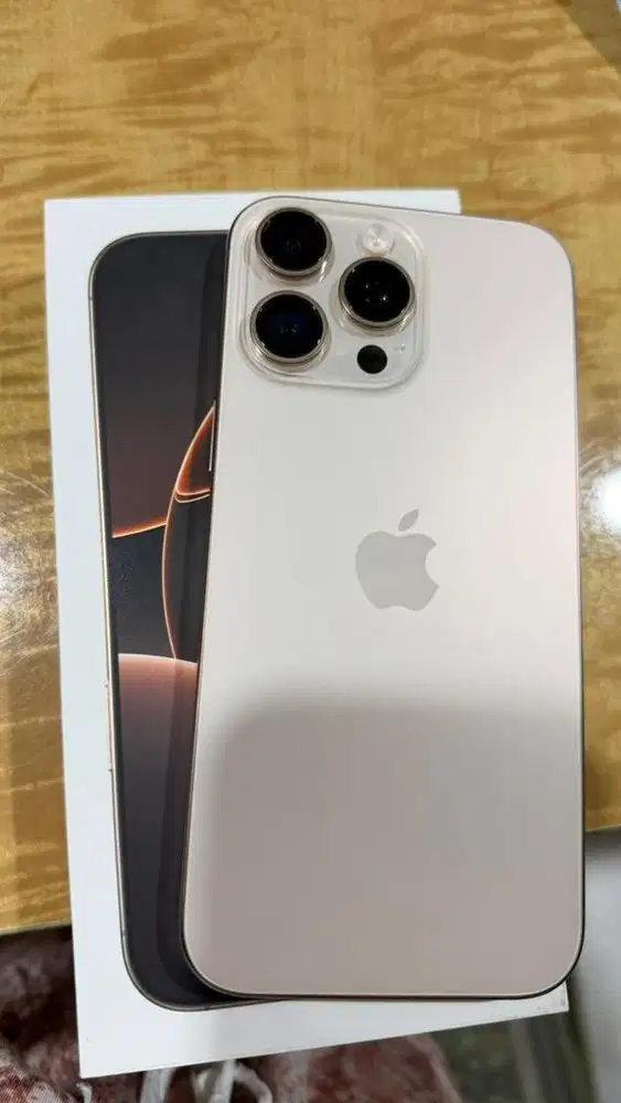 iPhone 16 ProMax 256 GB Desert Titanium iBox (garansi smpai Mei 2026)