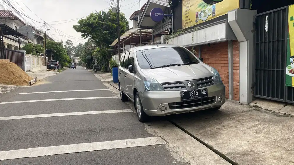 Nissan Livina 2008 Bensin, surat2 lengkap bpkb faktur pajak telat 5bln