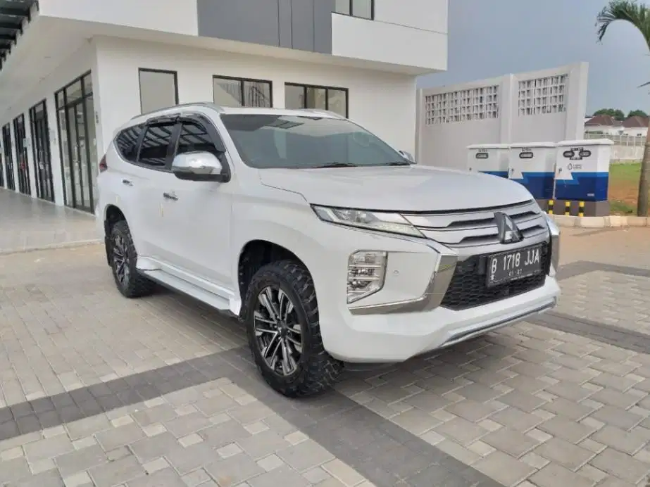 LOW KM 48rb!!! Mitsubishi Pajero Dakar 4x4 Ultimate AT 2021/22 - Putih