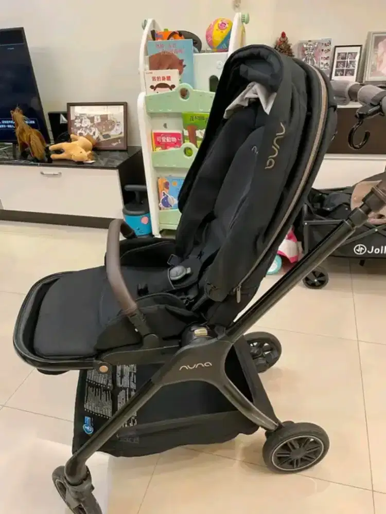 Nuna triv riveted