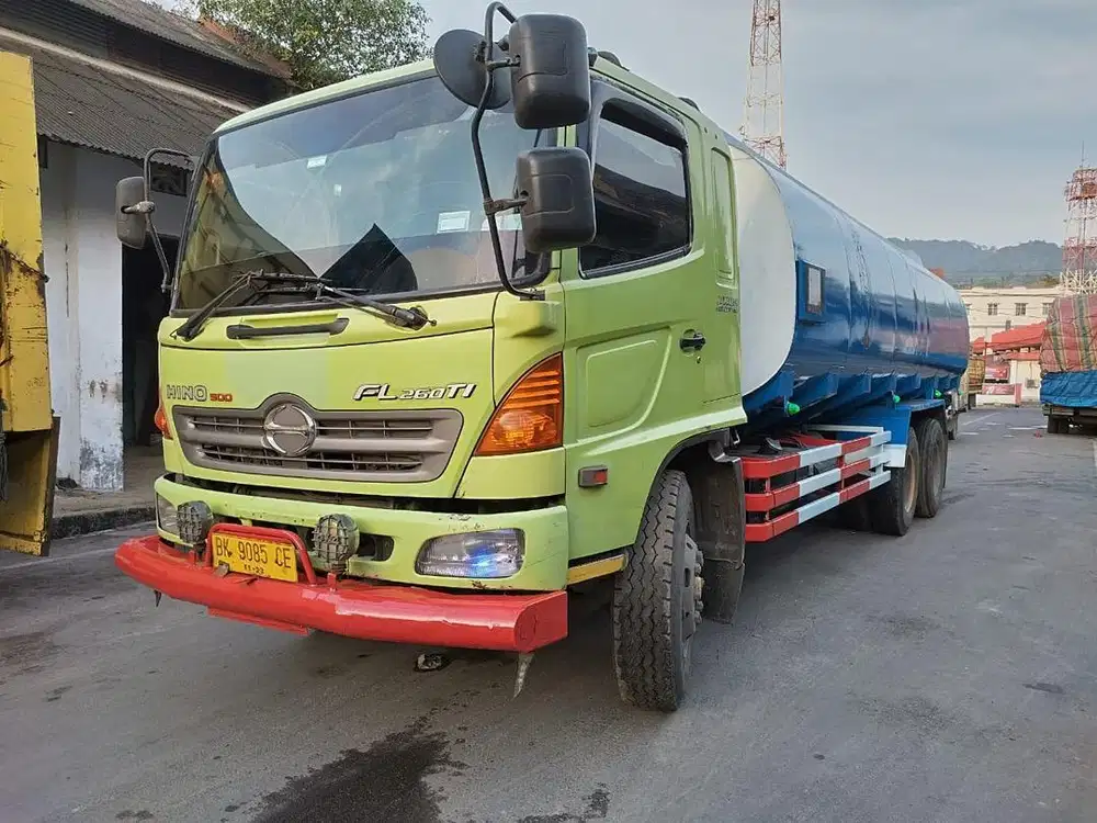 Truk Tangki Bekas ( Belas Muatan Minya Goreng bukan CPO )