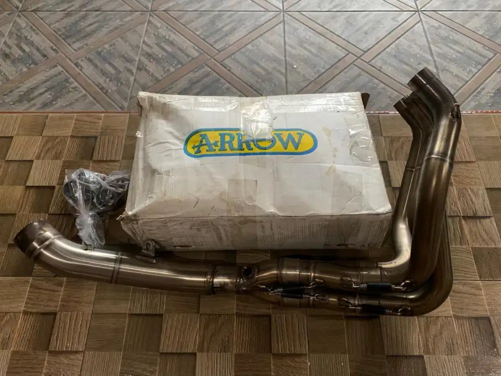 header arrow ss z800