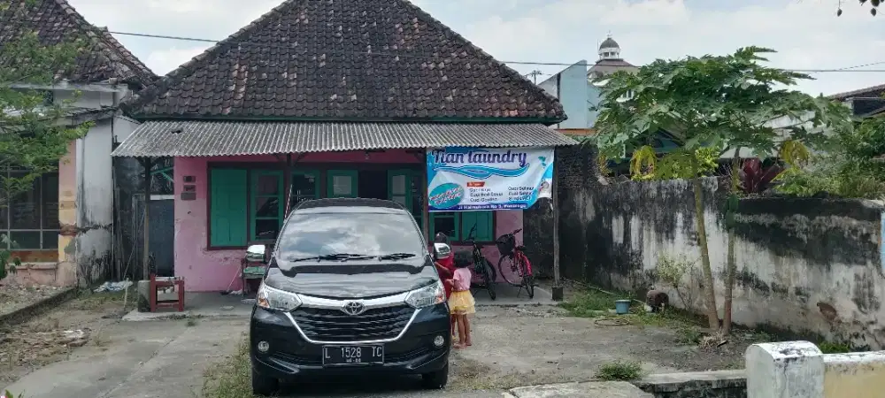 Dijual rumah tua di Ponorogo lokasi strategis