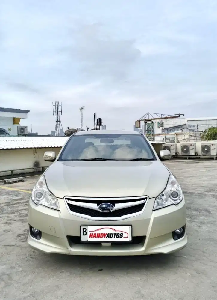 Subaru Legacy AWD Tahun 2010 Automatic Kuning Muda
