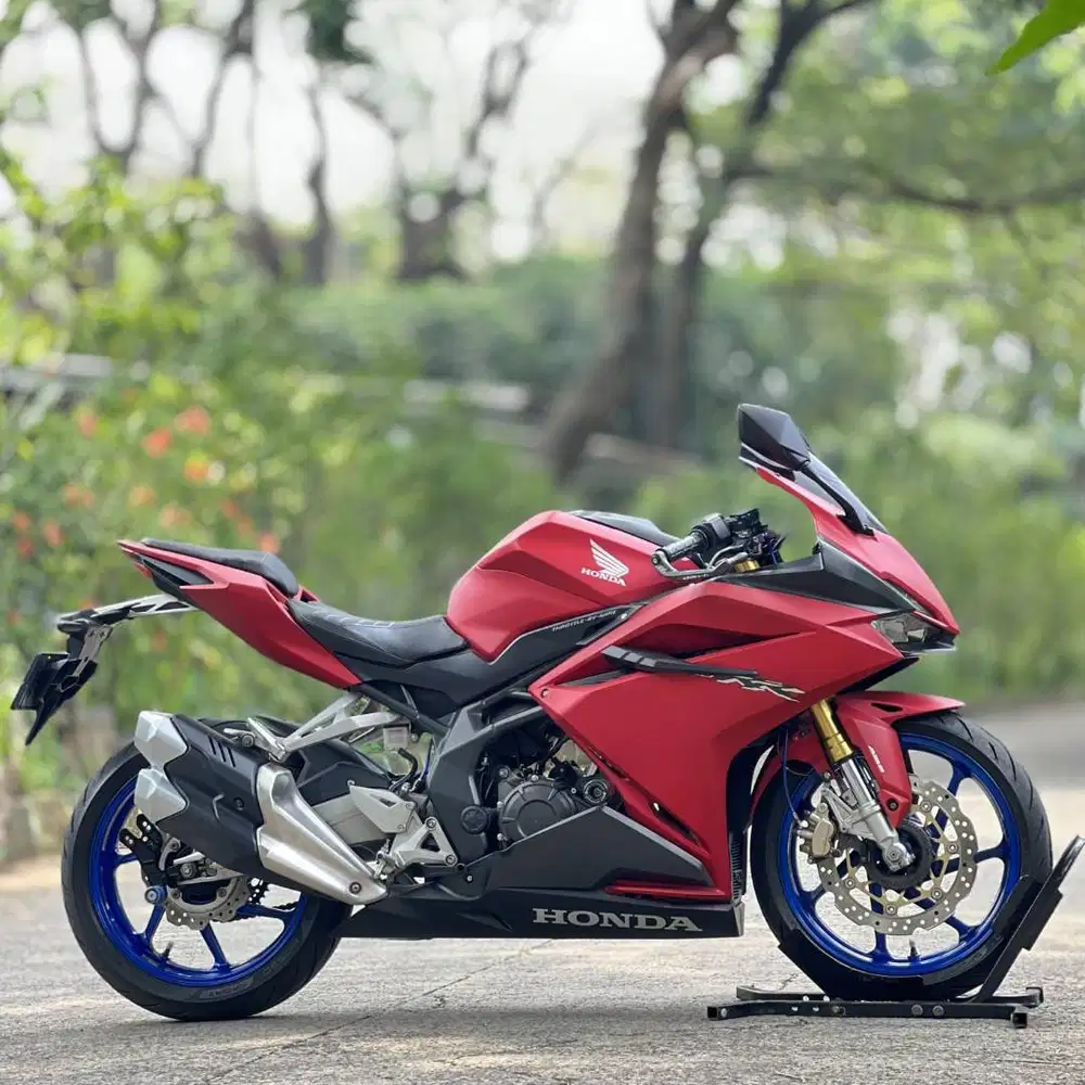HONDA CBR250RR ABS MERAH 2018 KM 15K PAJAK HIDUP KAYAK BARU