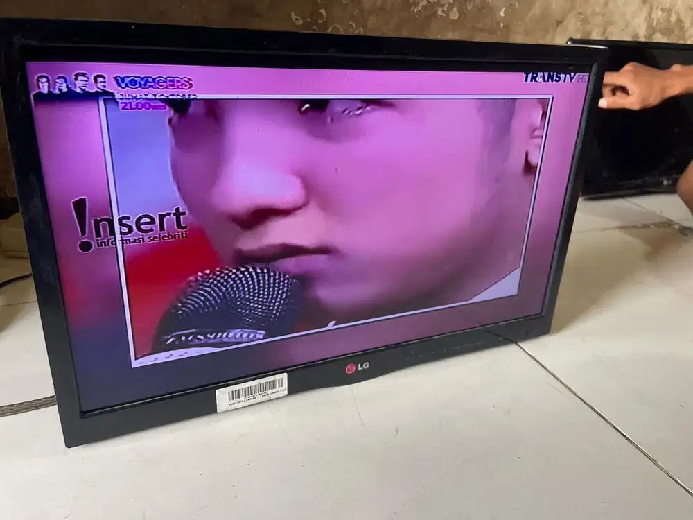 Tv led 22in merk lg analog normal