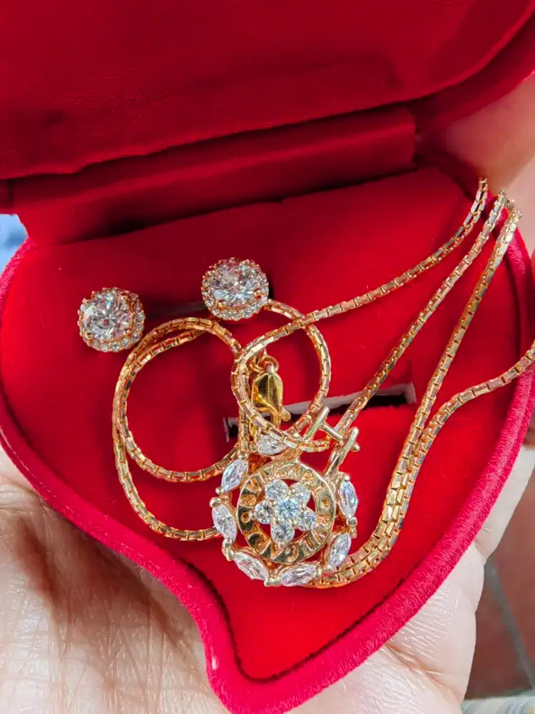 Jual BU Set kalung liontin dan anting emas
