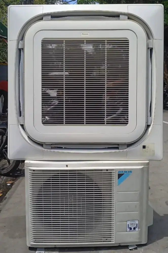 AC Cassette Daikin 1,5 PK R 410 second