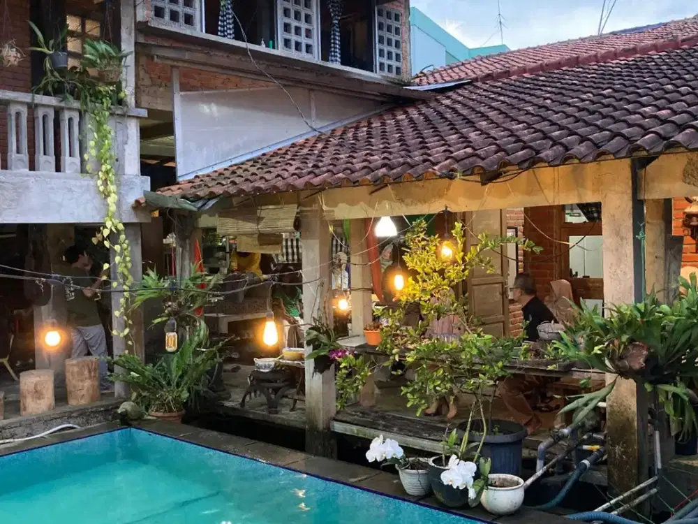 Dijual Rumah Hijau Asri dengan Kolam Renang & View Kota di Bogor Ciapus