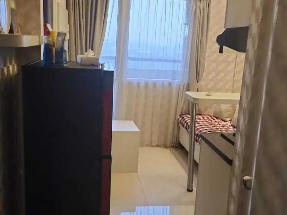 DISEWAKAN APARTEMEN GREEN PRAMUKA 2 KAMAR FURNISH TOWER PENELOPE MALL