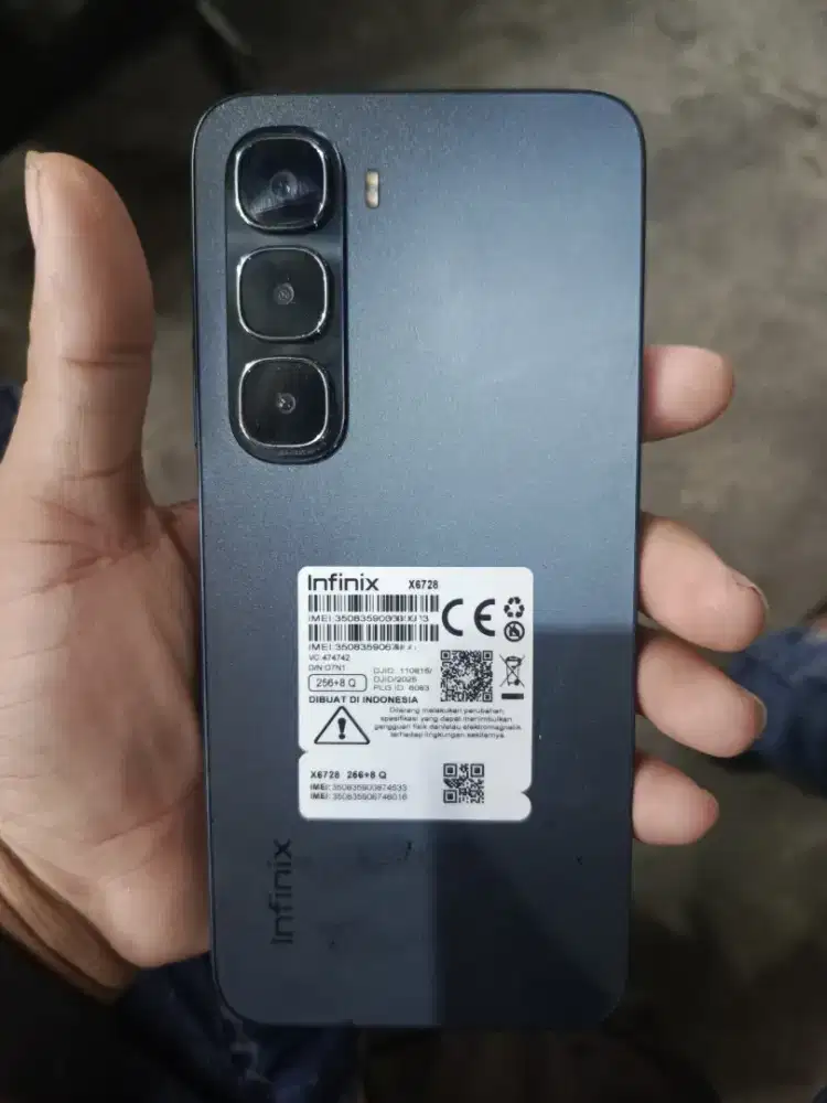 infinix Hot 60i Ram 8/256 Mulus ( Batangan aja )