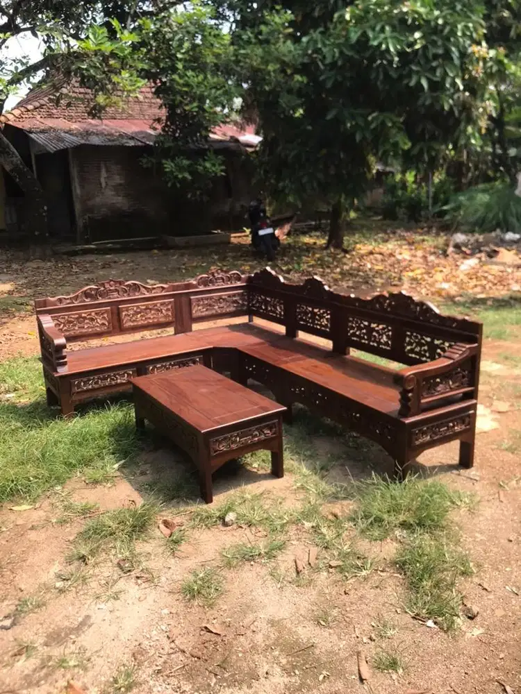 kursi sudut bagong ukir bahan kayu jati