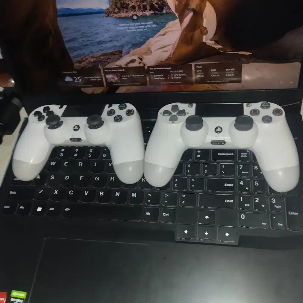Stik PS4 Putih Dualshock 4 White Ori Pabrik