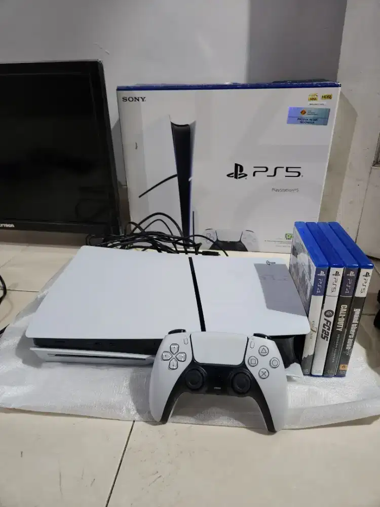 PS 5 / PLAYSTATION 5 SLIM 1 TB BEKAS