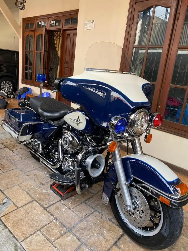 Harley Electra Police 2005 Panda Biru Putih Mabua