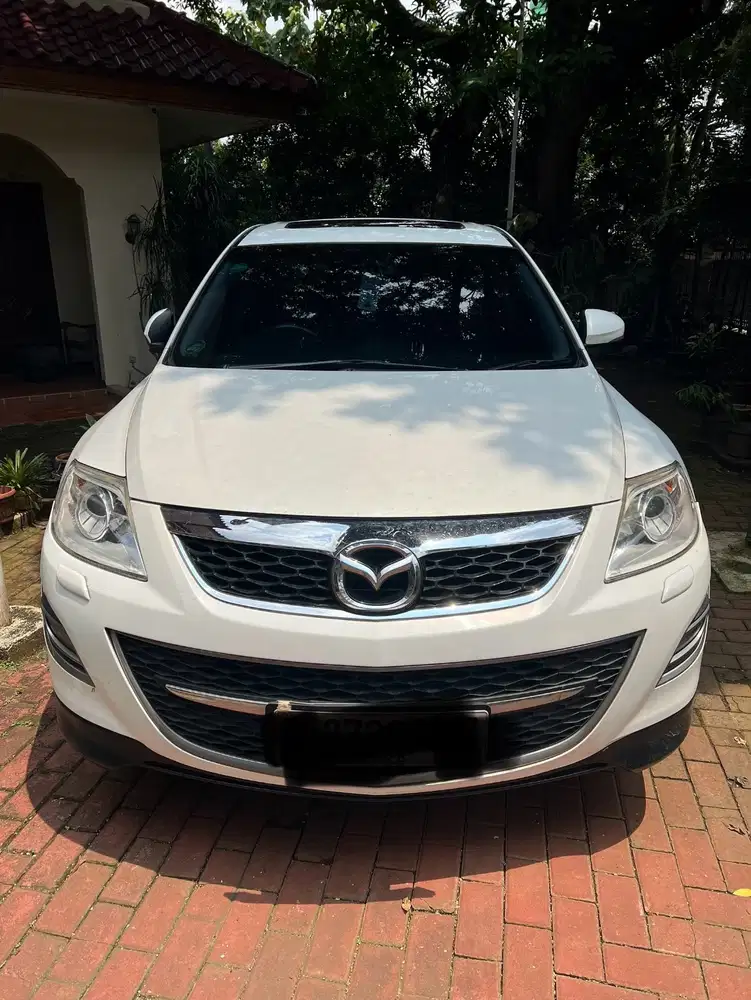 Mazda CX9 tahun 2011. KM rendah 95000km.