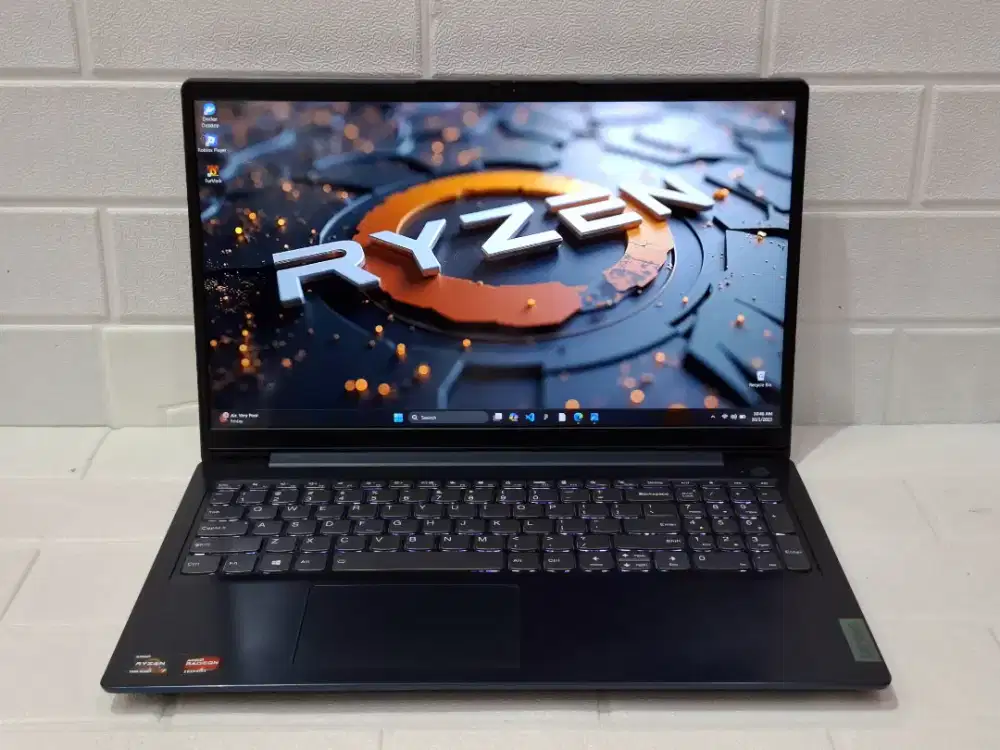 Laptop Lenovo slim 3
