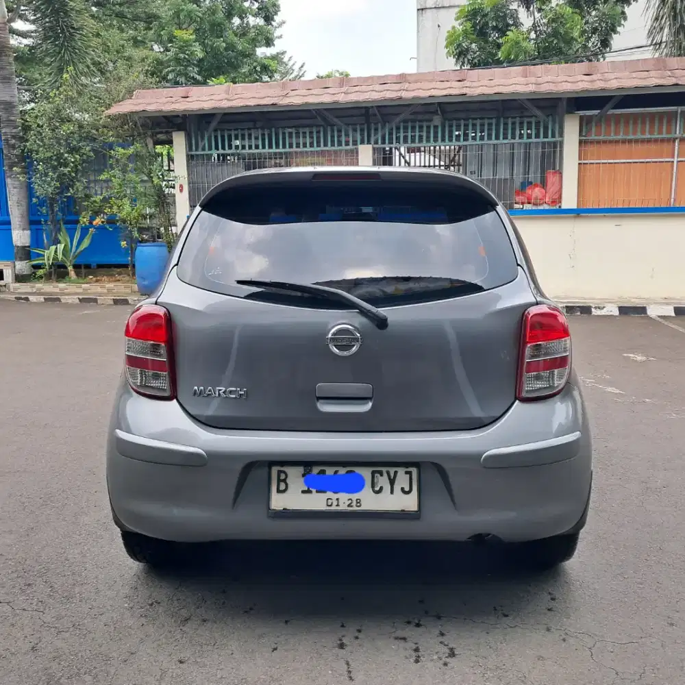 Nissan march XS 2011 Tangerang