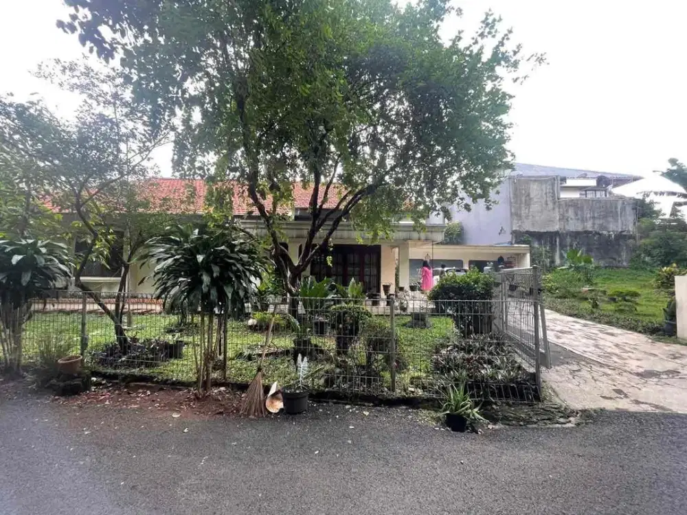 Di Jual Rumah
Posisi sangat strategis
Di Pasar Minggu, Jakarta Selatan