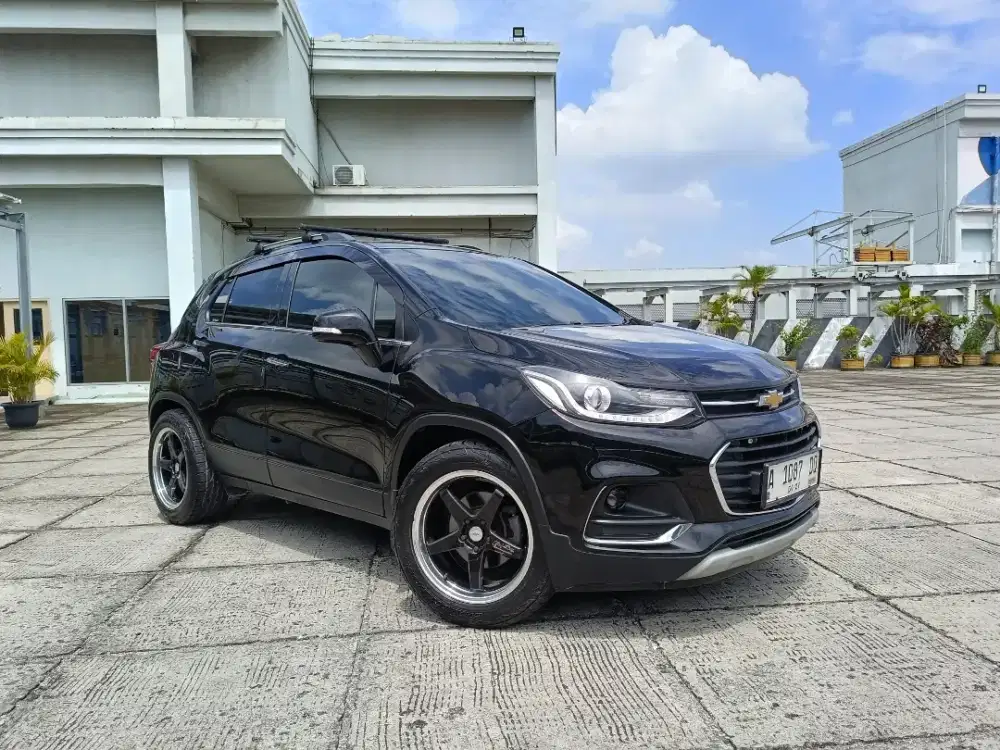 Chevrolet Trax premier 1.4 AT. Tahun 2018. Hitam. Perfect cond