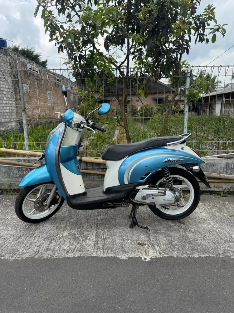 SCOOPY KARBU 2011 AB SLEMAN