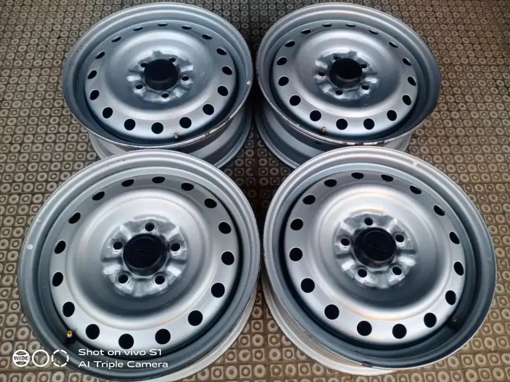 Velg Kaleng ori terios R16 pcd 5x114 untuk rush innova dll