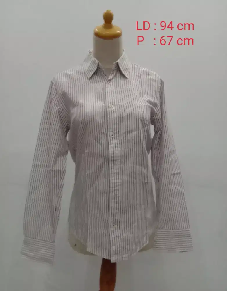 Kemeja Casual Merk Beauty & Youth Preloved