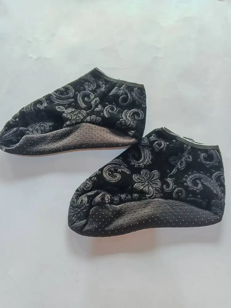 Sepatu Thawaf Perlengkapan Umroh