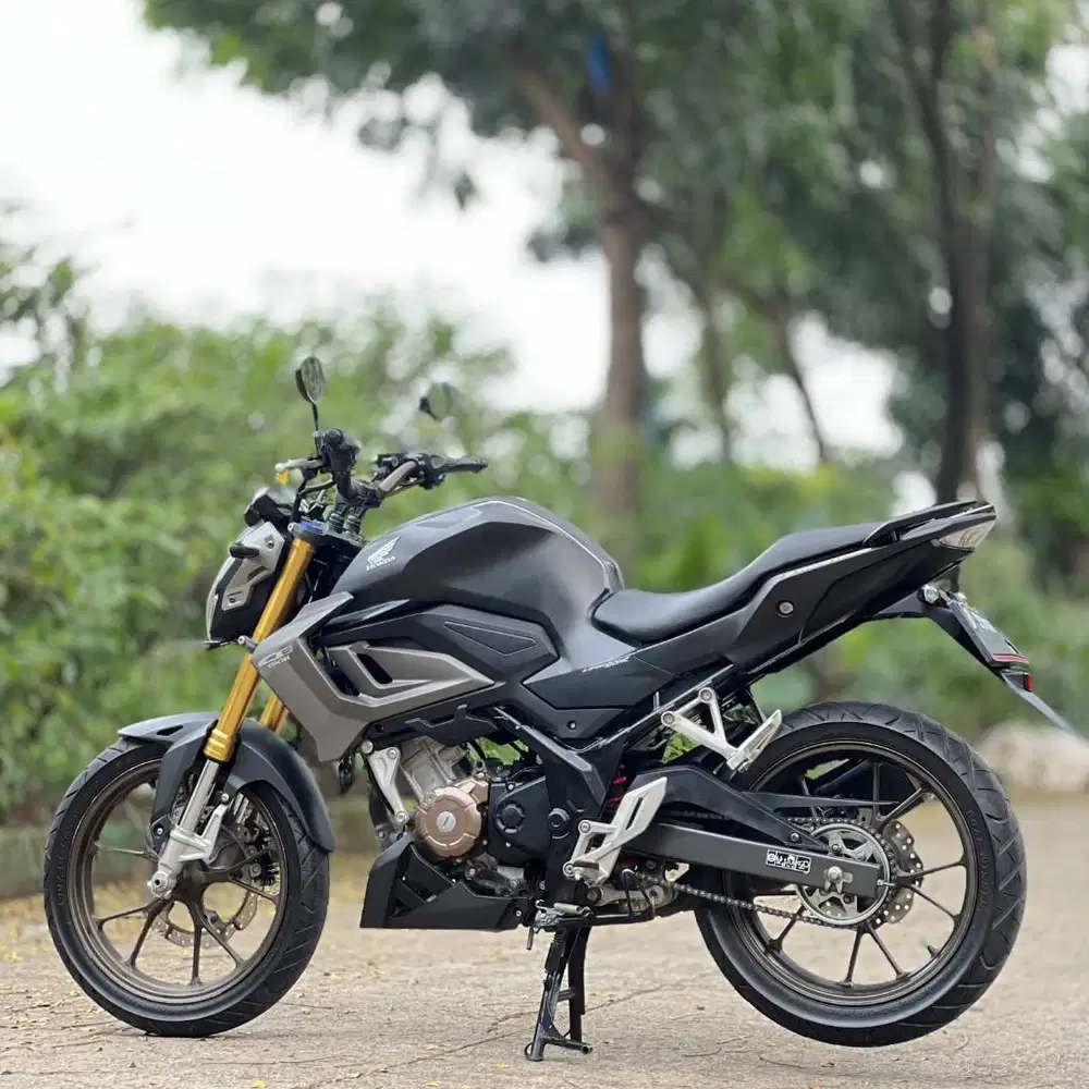 HONDA NEW CB 150R BLACK 2022 KM RENDAH PAJAK PANJANG SIAP GAS
