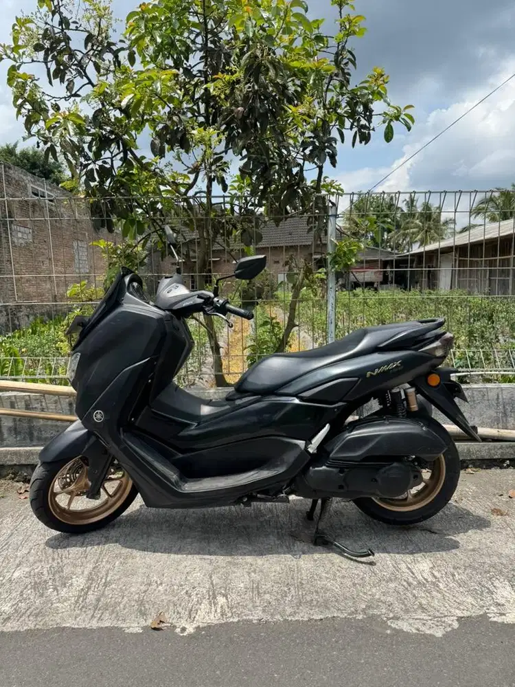 NMAX KEYLESS 2023 AB SLEMAN