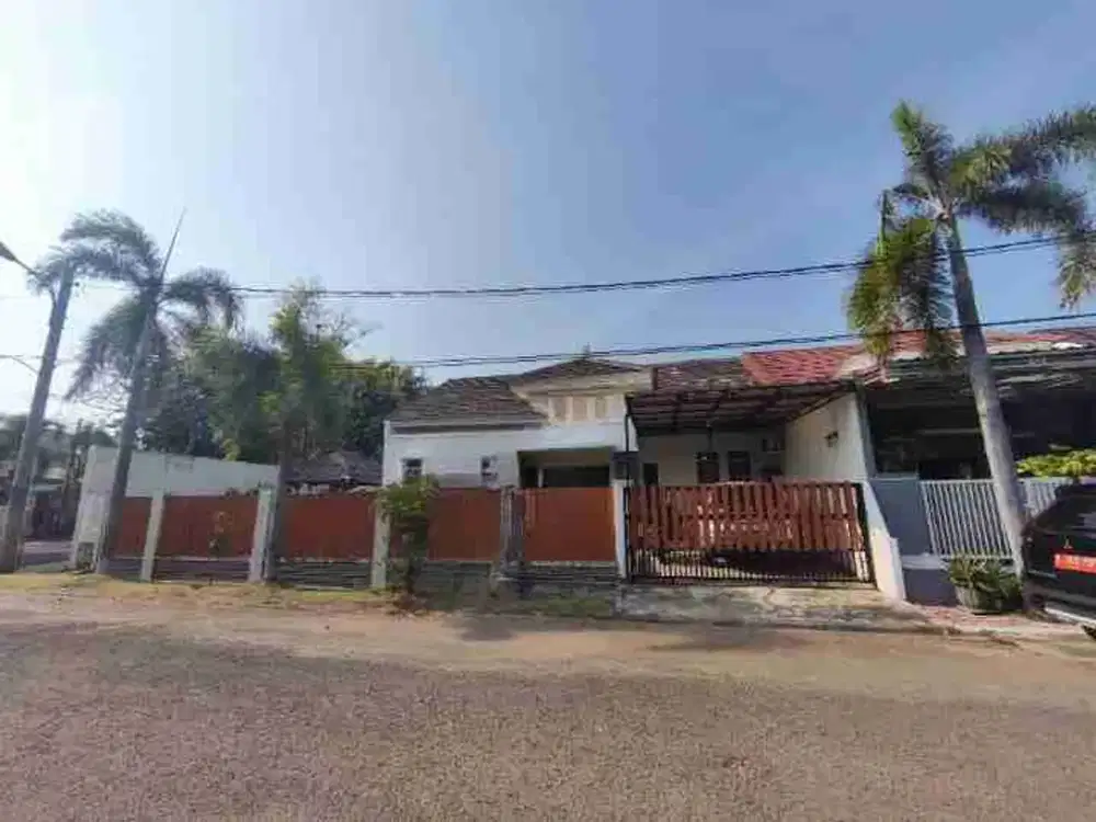 Rumah Luas Hoek di Harapan Indah Bekasi