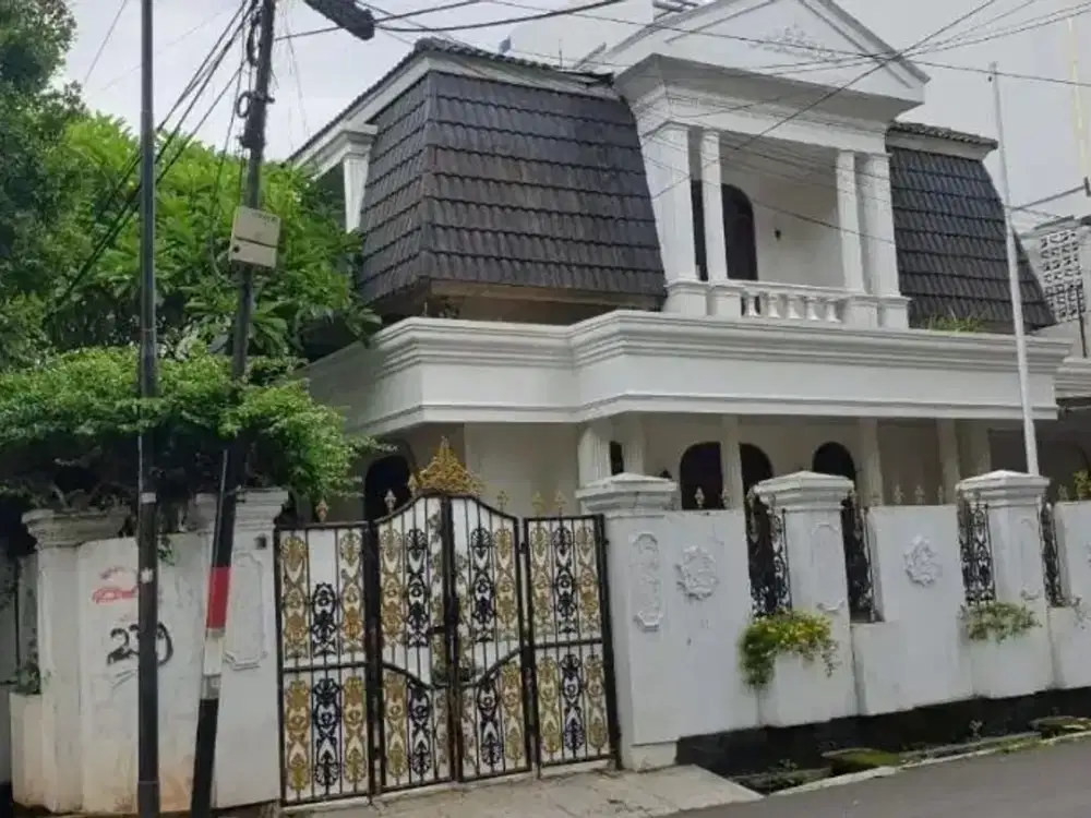 RUMAH MEGAH MODERN KLASIK DI CEMPAKA PUTIH JAKARTA PUSAT