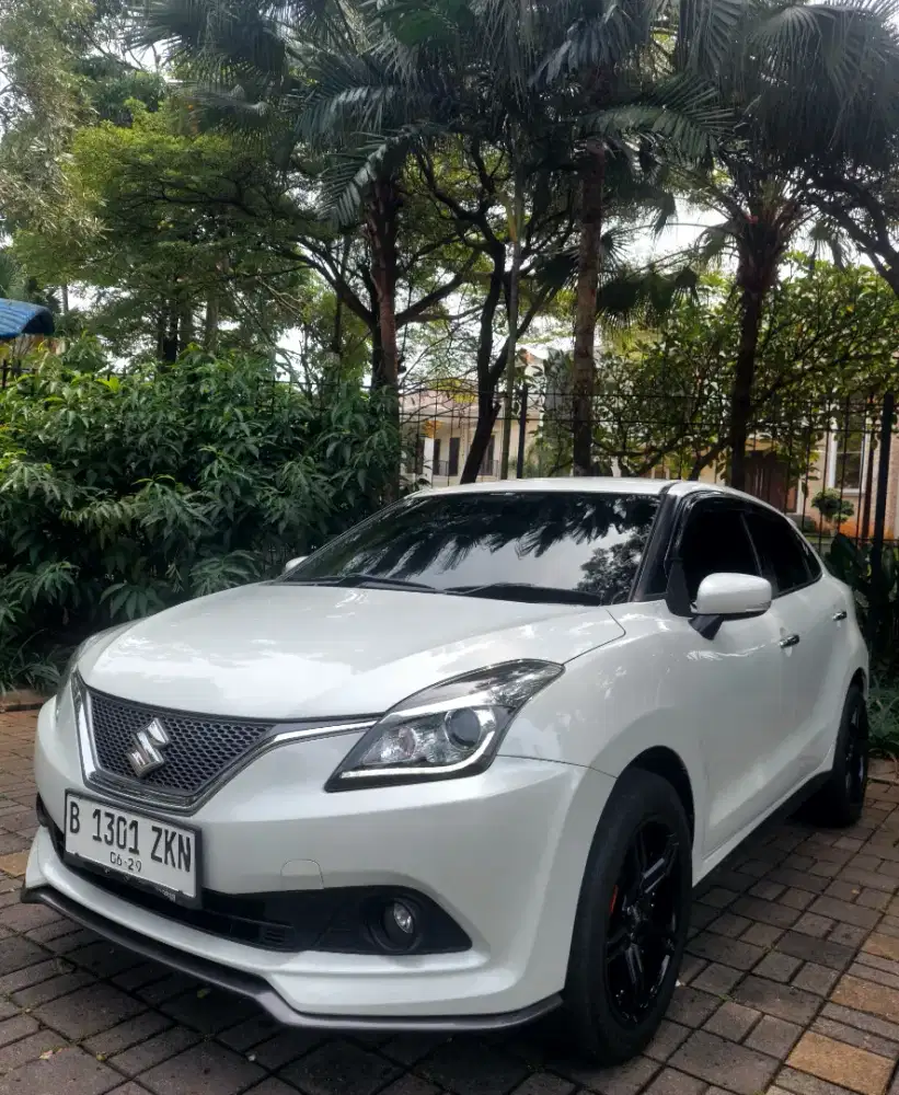 Suzuki Baleno Hatchback AT Matic 2019