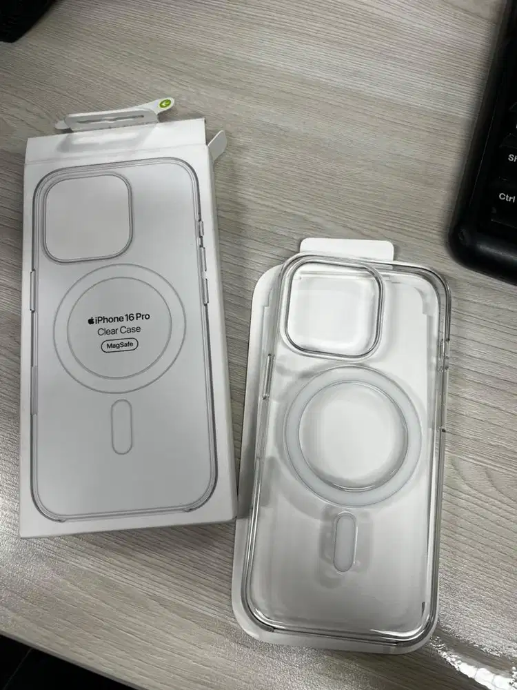 Apple Iphone 16 Pro Clear Case with Magsafe