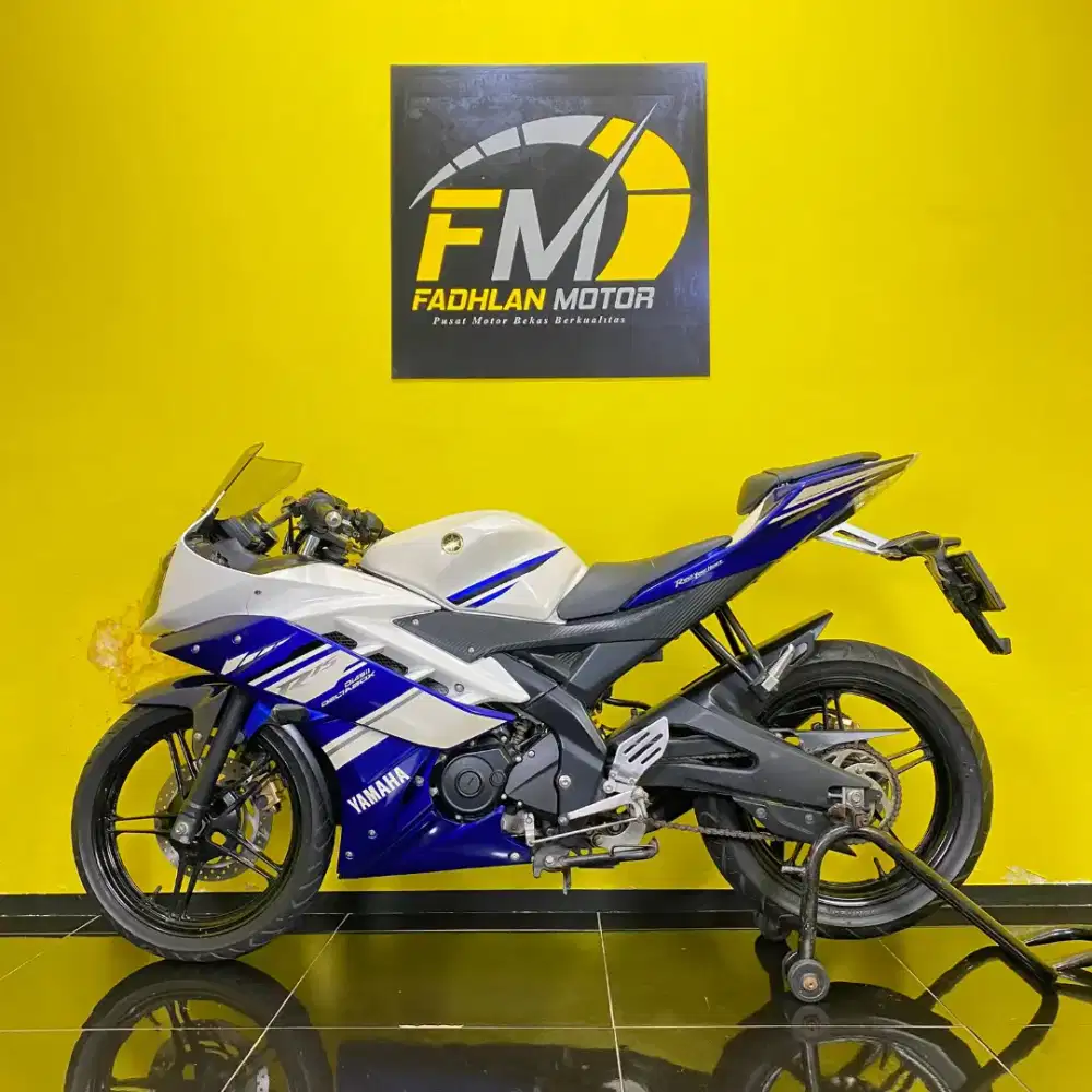 Yamaha R15 V2 Tahun 2015 Gress Siap Pakai