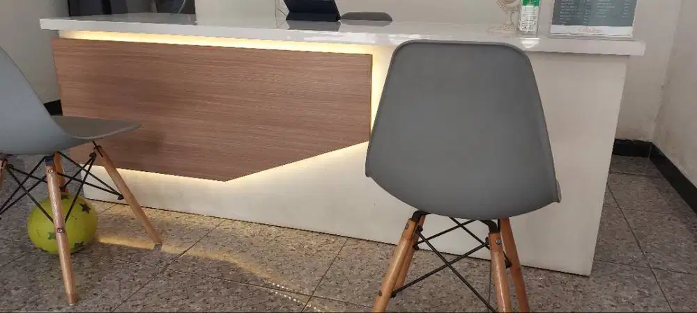 Meja kasir modern minimalis