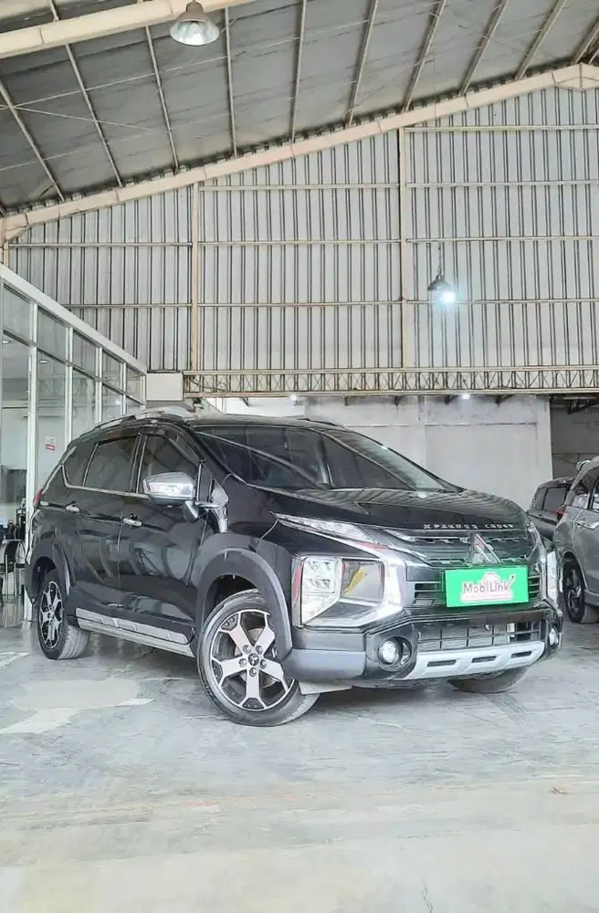 Mitshubishi Xpander Cross Premium Package matic 2021 Istimewa