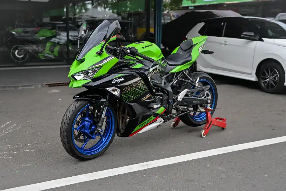 KAWASAKI ZX25R 2020 HIJAU ABS LOW KM